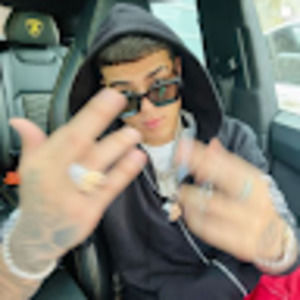 Meet your Posher, Mia